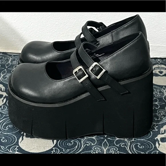 Kera 0-8 Demonias black vegan leather